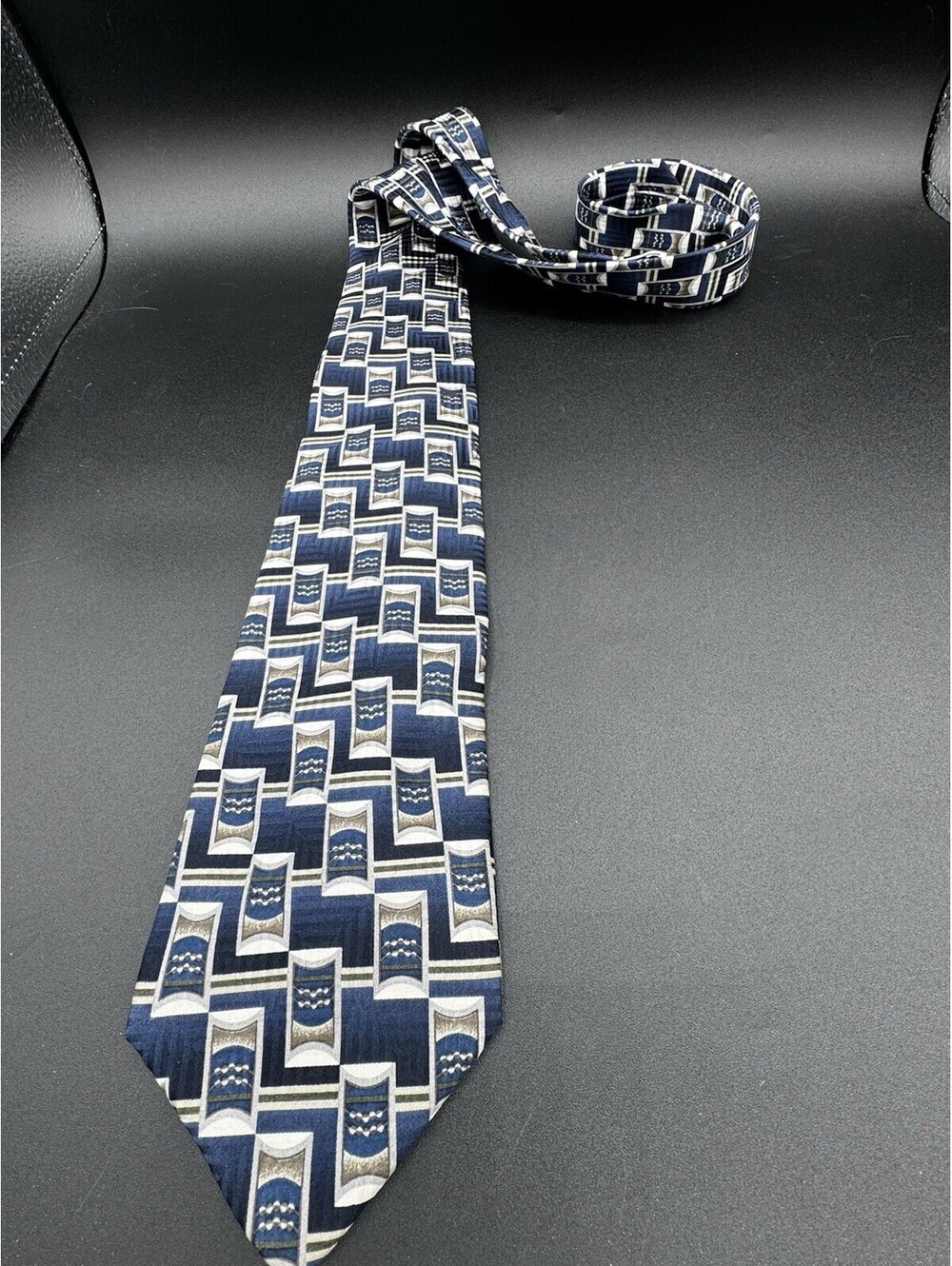 Alexander Lloyd Extra Long Necktie 100% Silk | Navy Geometric Diamond Pattern